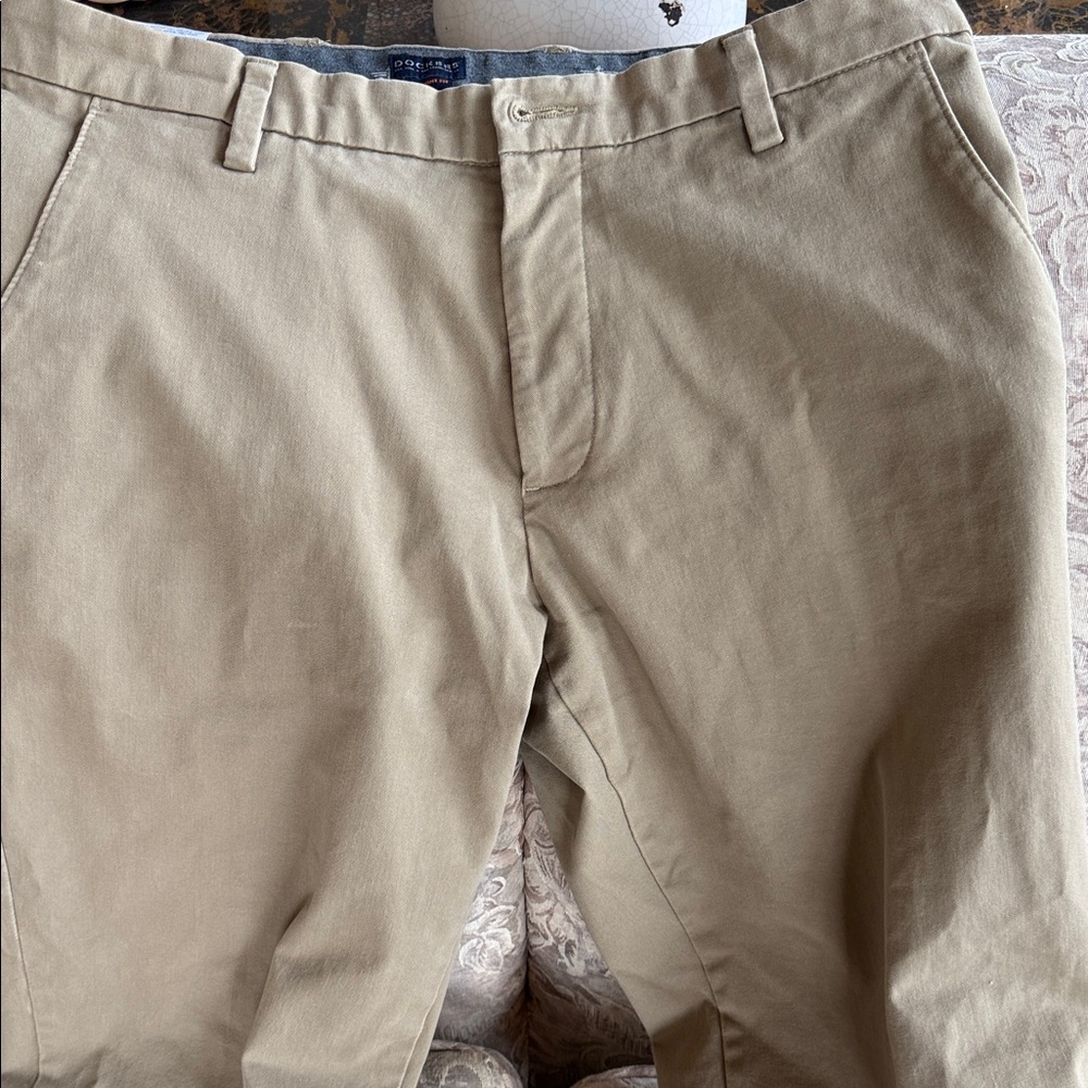 Dockers Men's Khaki Chinos